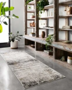 ALC-02 GRANITE / GOLD -Loloi Rugs ALCHALC 02GNGO 5Broomscene 5D 3