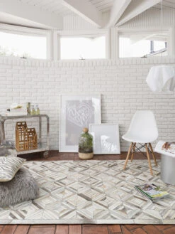 Promenade PO01 Ivory/Grey 3'6" X 5'6" Rug 9 Promenade PO01 Ivory/Grey 3'6" X 5'6" Rug -Loloi Rugs LOIDS PROMENADE PO01 04