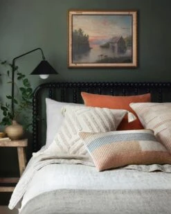 P1153 MH SAND / BLUSH -Loloi Rugs P232P1153SABHPIL3 5Broomscene 5D 2 b547058f e1c0 4623 be30 34d43fc413b6