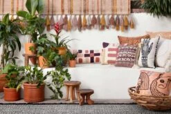 P0948 JB IVORY / MULTI -Loloi Rugs P246P0948IVMLPIL1 5Broomscene hidden 5D 3